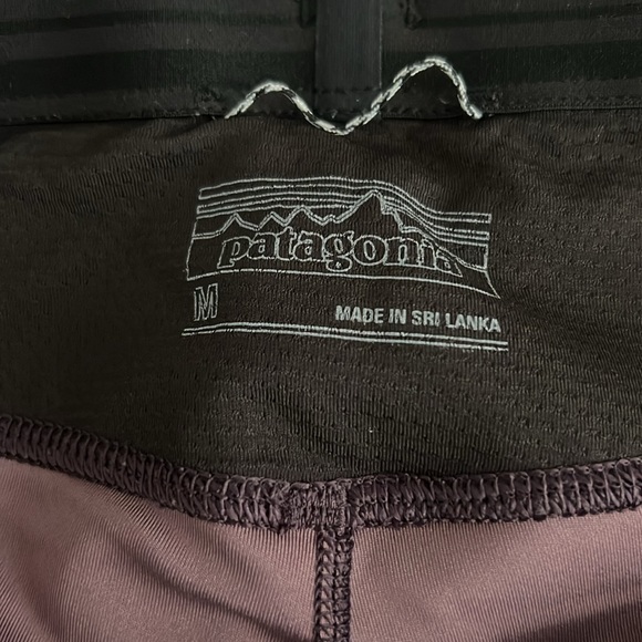 Purple Patagonia leggings never worn size medium - Picture 4 of 4